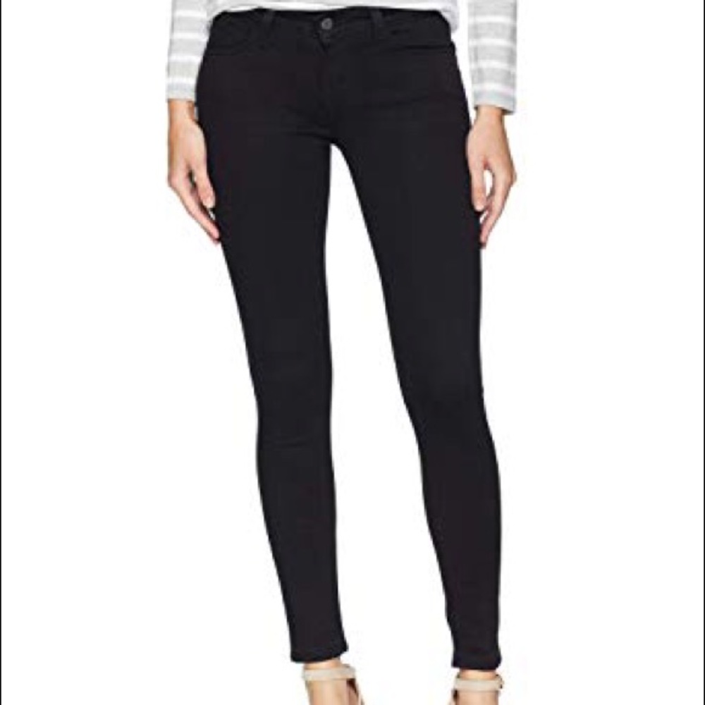 Levi’s 535 super skinny black jeans